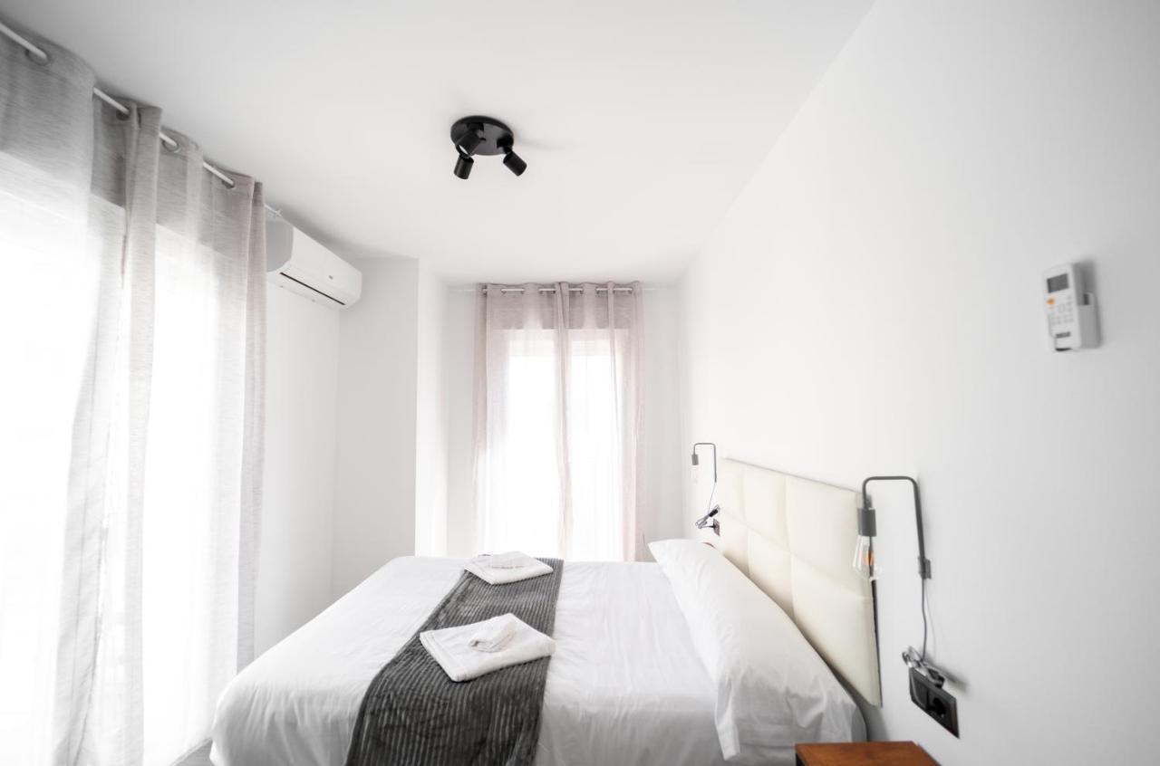 Apartamentos La Encarnacion 龙达 外观 照片